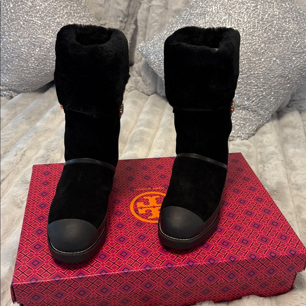 Tory Burch Margaret Boot w. Black Split Fur-Trimmed/cashmere Boots - Picture 5 of 7